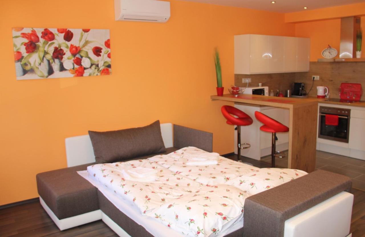 Zafir Sziget Apartman Шарвар Экстерьер фото