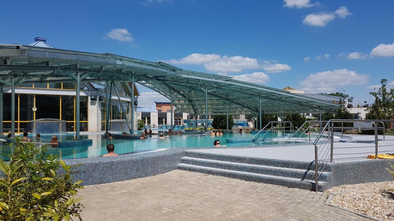 Zafir Sziget Apartman Шарвар Экстерьер фото